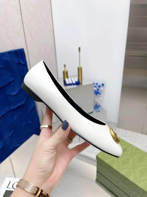 Gucci Women’S Ballet Flat With Gc Logo White view 5