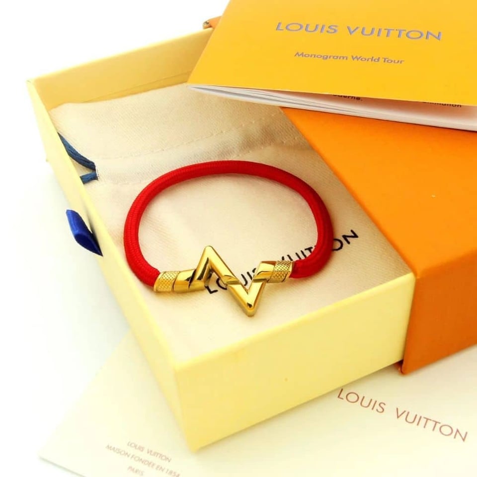 Louis Vuitton Lv Volt Upside Down Play Large Bracelet Yellow Gold Q05431 view 2