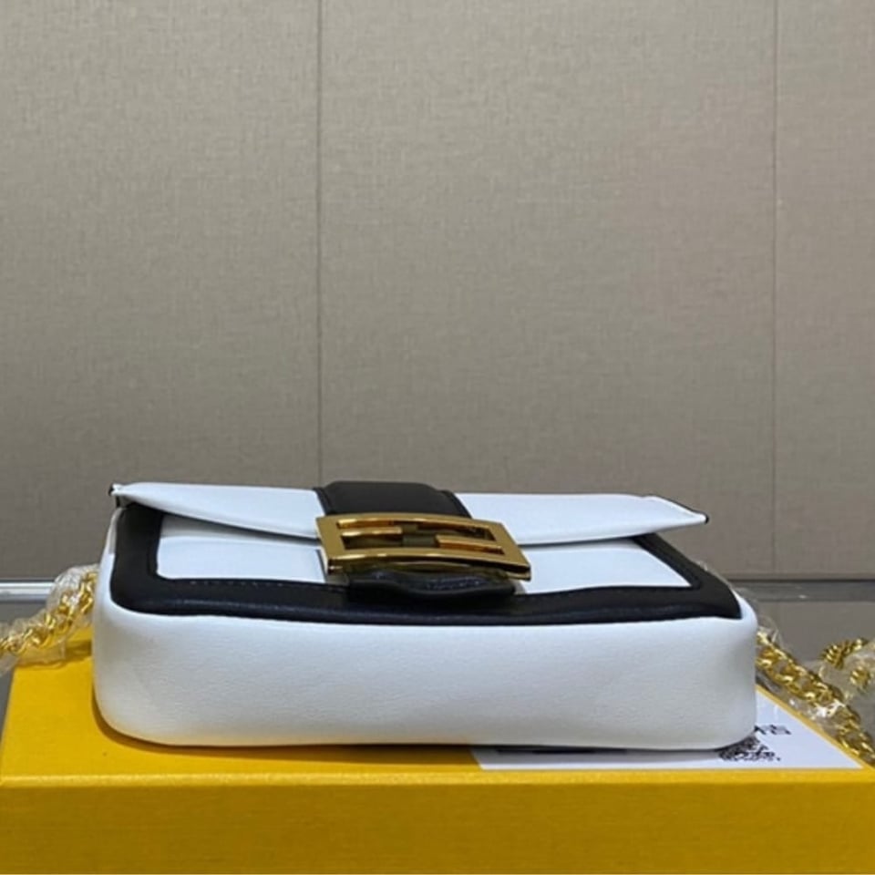 Fendi Women Mini Baguette Chain Shoulder Bag White 19Cm view 5