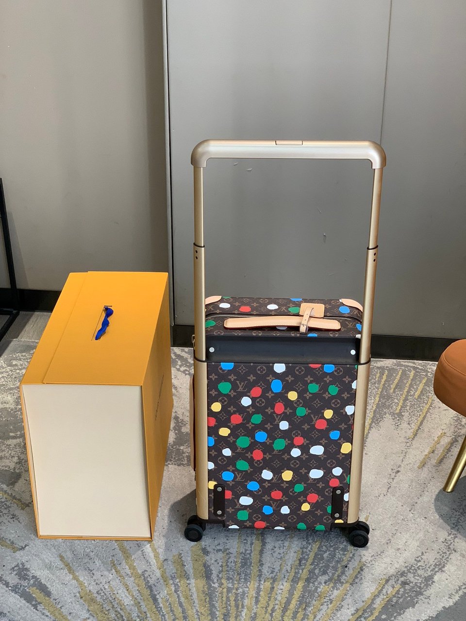 Louis Vuitton x Yayoi Kusama Horizon 55 Monogram Multicolor view 3