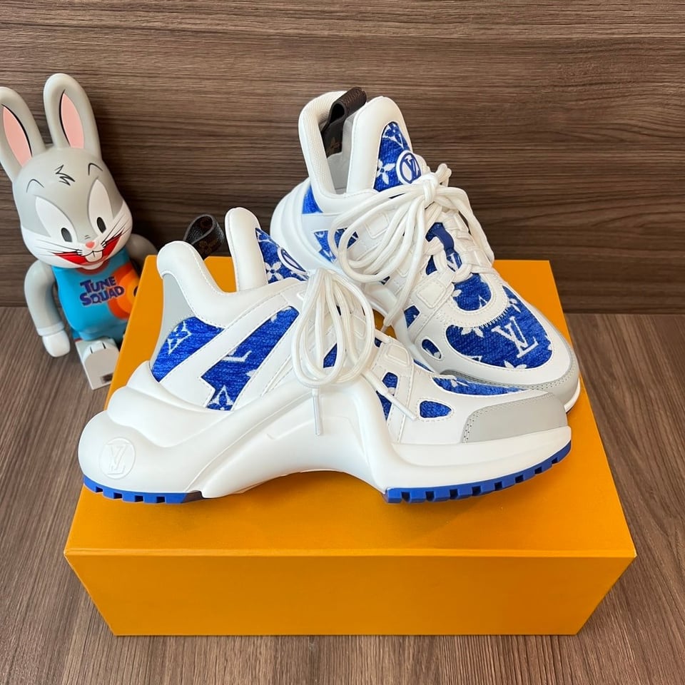 Louis Vuitton Archlight Sneaker Blue 1Aacts view 4
