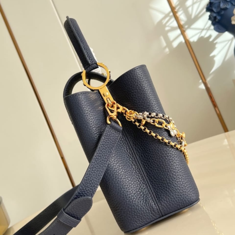 Louis Vuitton Capucines MM M27035 Navy 31cm/12.2in view 4