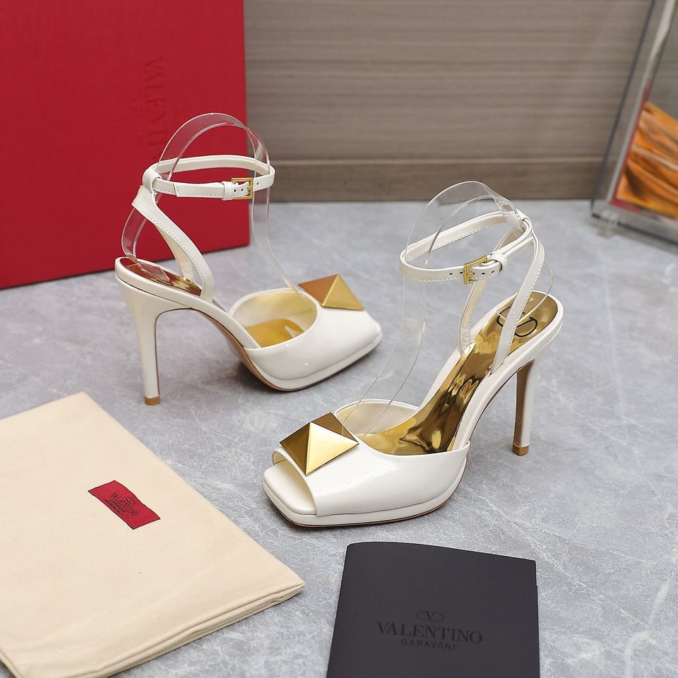 Valentino Garavani Roman Gold Stud Block Pump White view 9