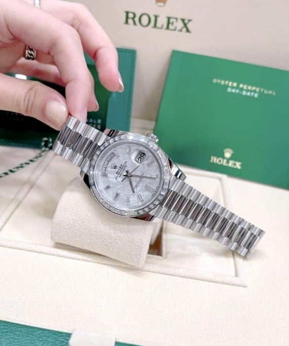[Superclone] Rolex Day-Date 40mm Meteorite Dial President 228396TBR view 4