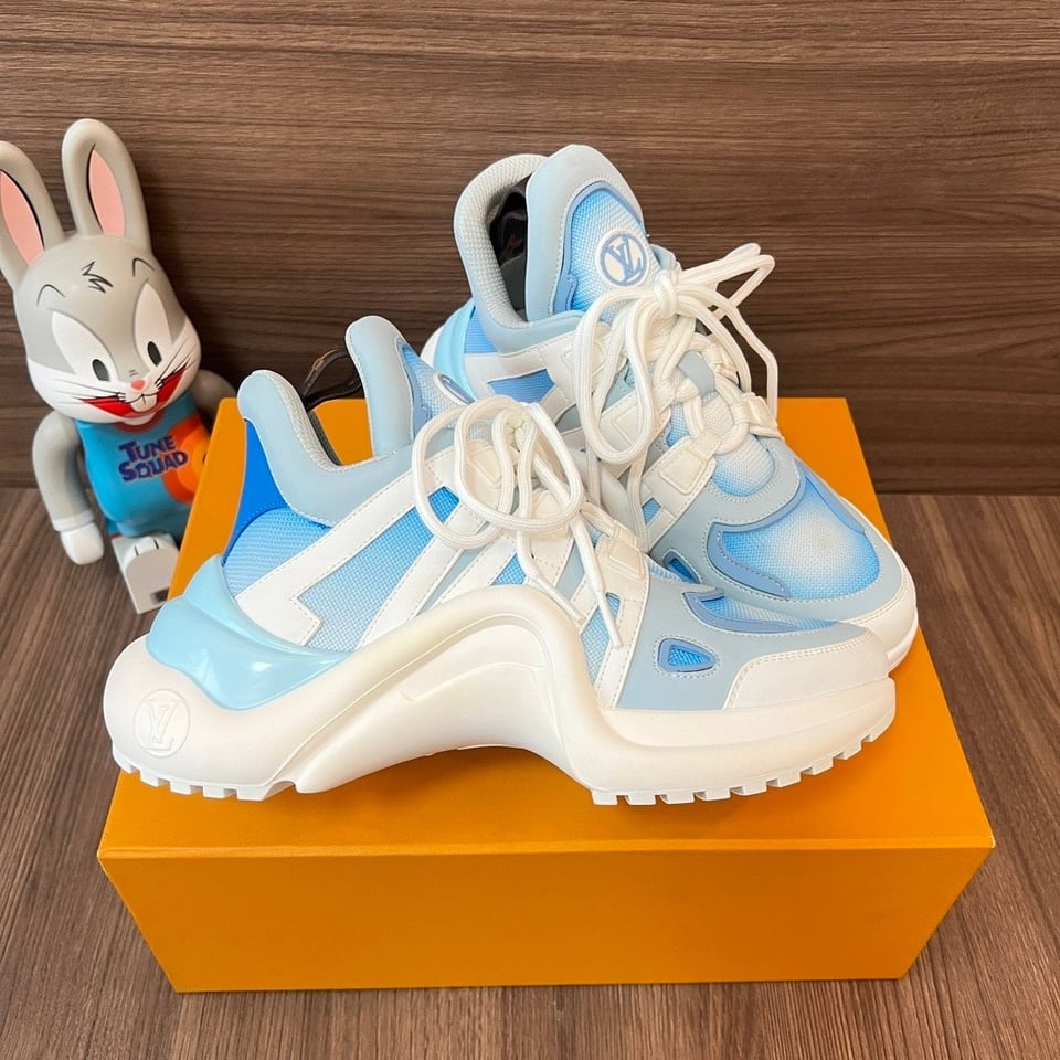 Louis Vuitton Archlight Sneaker Gradient Blue 1A9Rv7 view 7