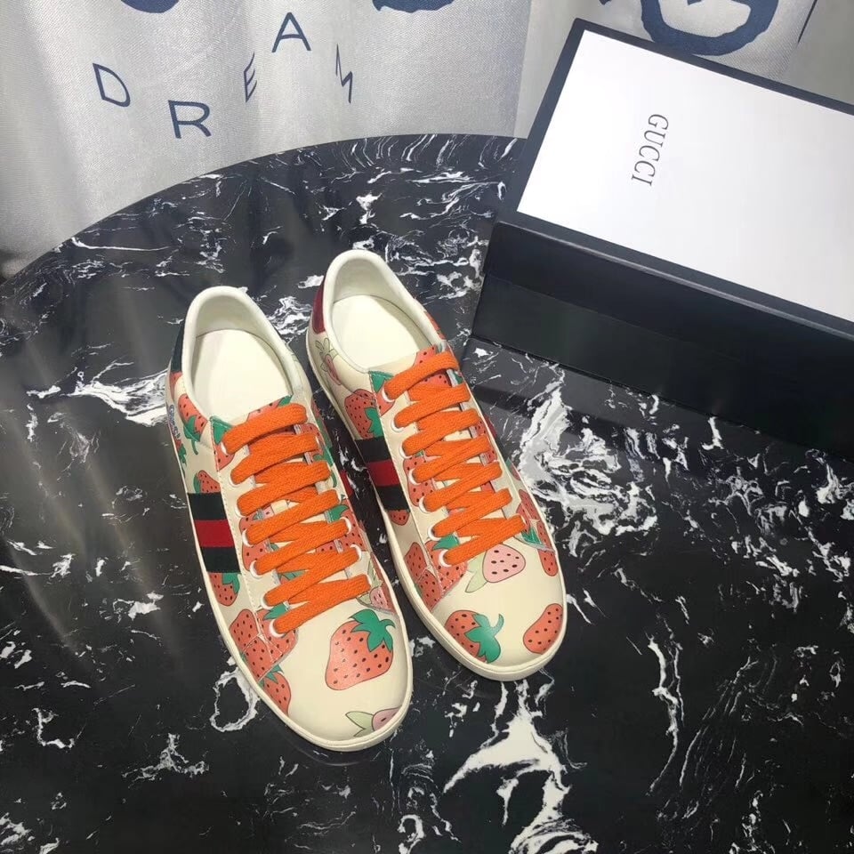 Gucci Ace Leather Sneaker With Strawberry Print 387993 08L30 9262 view 7