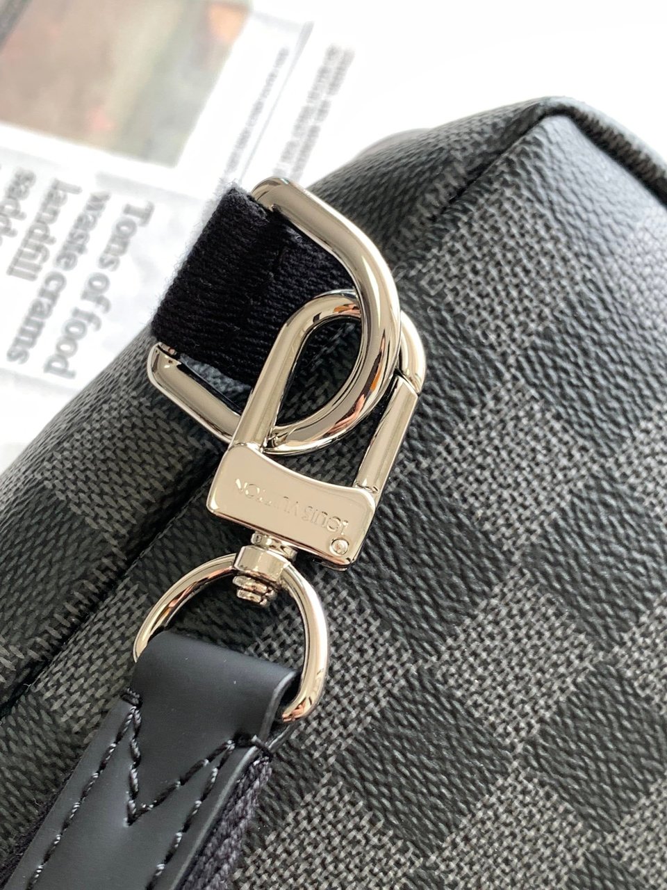 Louis Vuitton Avenue Slingbag Damier Infini Onyx Silver 31Cm N40097 Bag For Men view 10