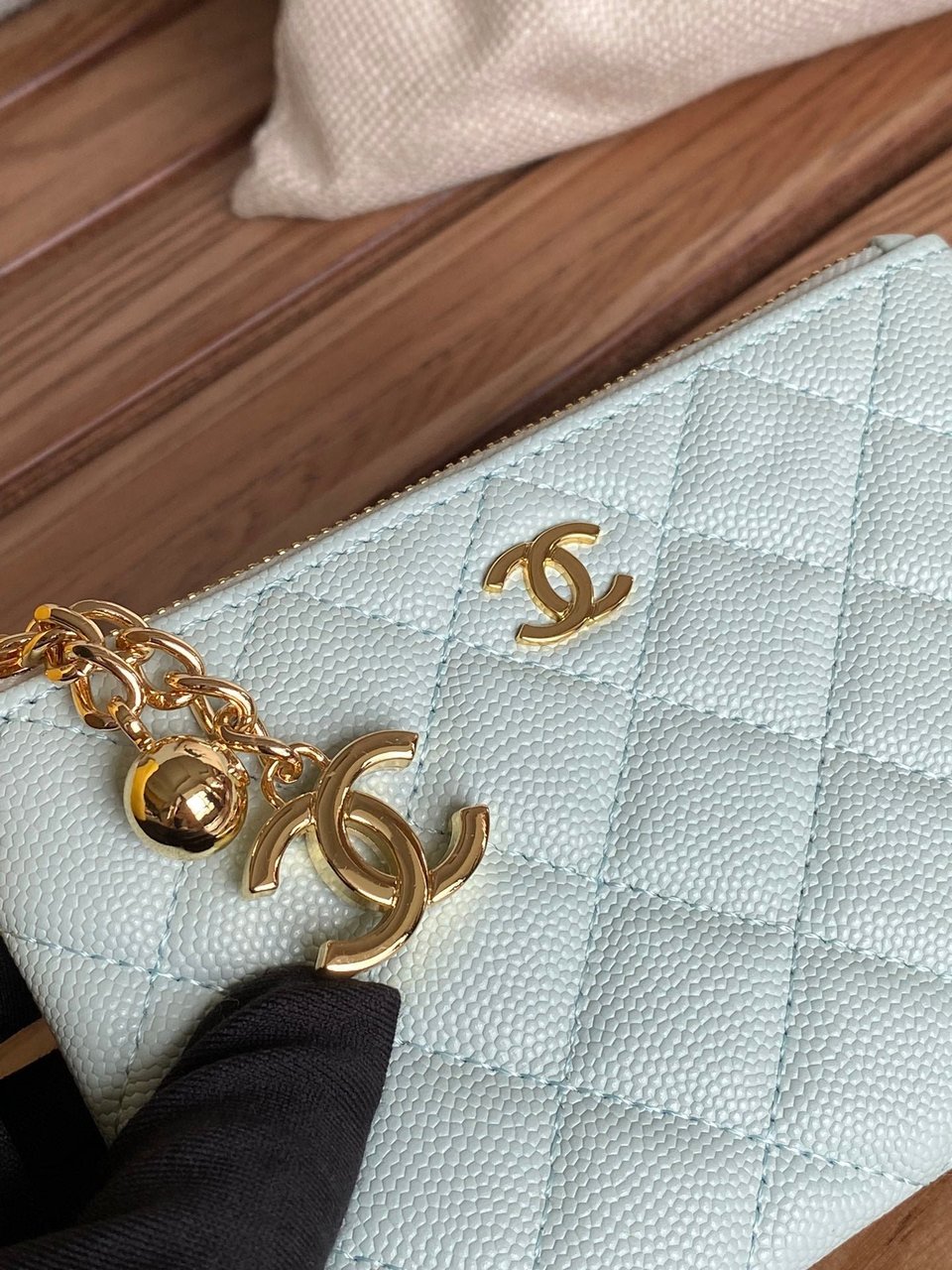 Chanel Zipped Wallet 14Cm Light Cloud Blue Caviar Gold Hardware view 10