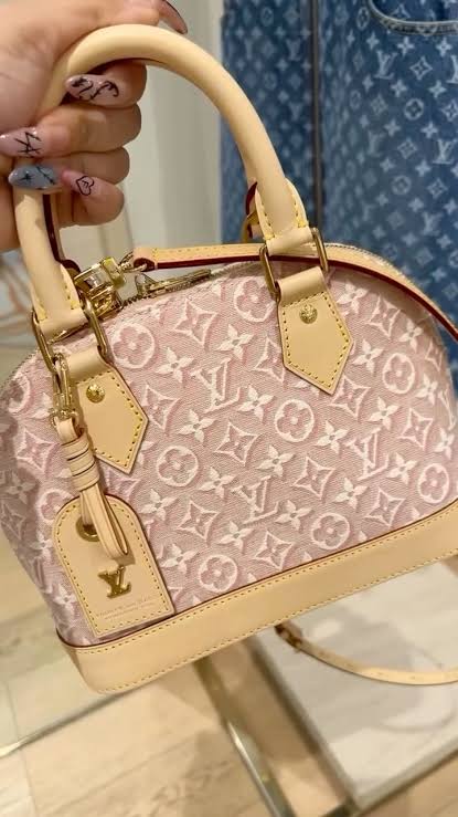 Louis Vuitton Alma BB Monogram Emblème Rose Ruban Color 23.5cm M2A378 view 2
