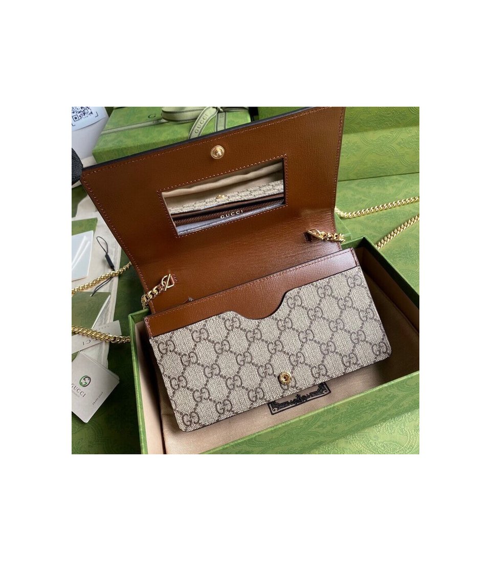 Gucci Valentine’s Day Chain Card Case Wallet view 7