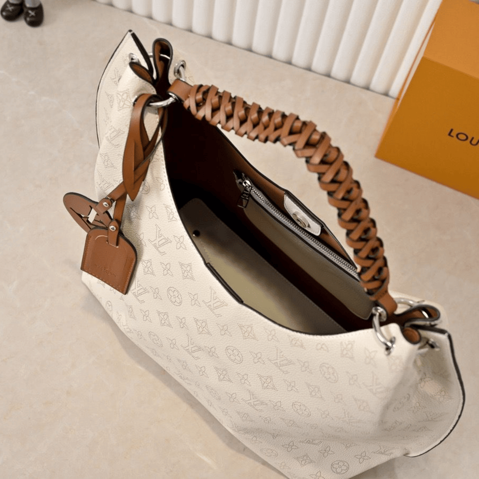 Louis Vuitton Carmel Hobo Bag 40cm/15.75in view 12