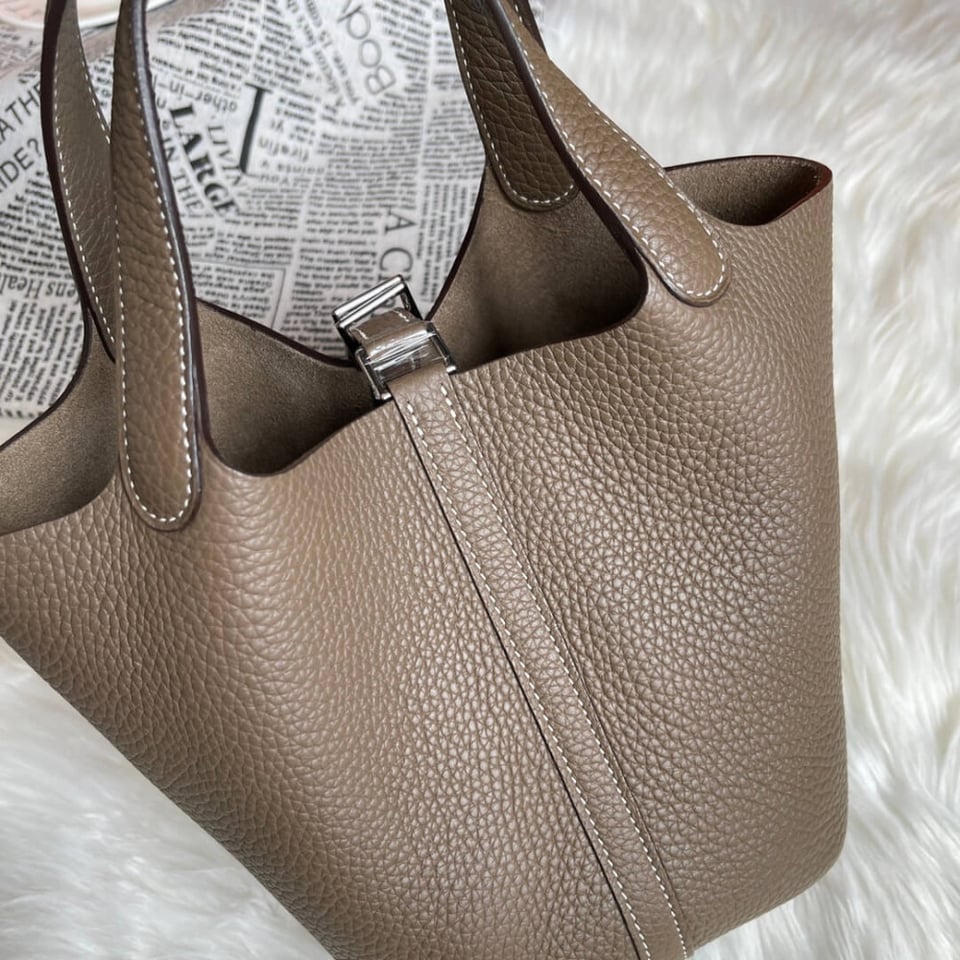 Hermes Picotin Lock Bag In Taurillon Clemence Etoupe Grey 22Cm view 6
