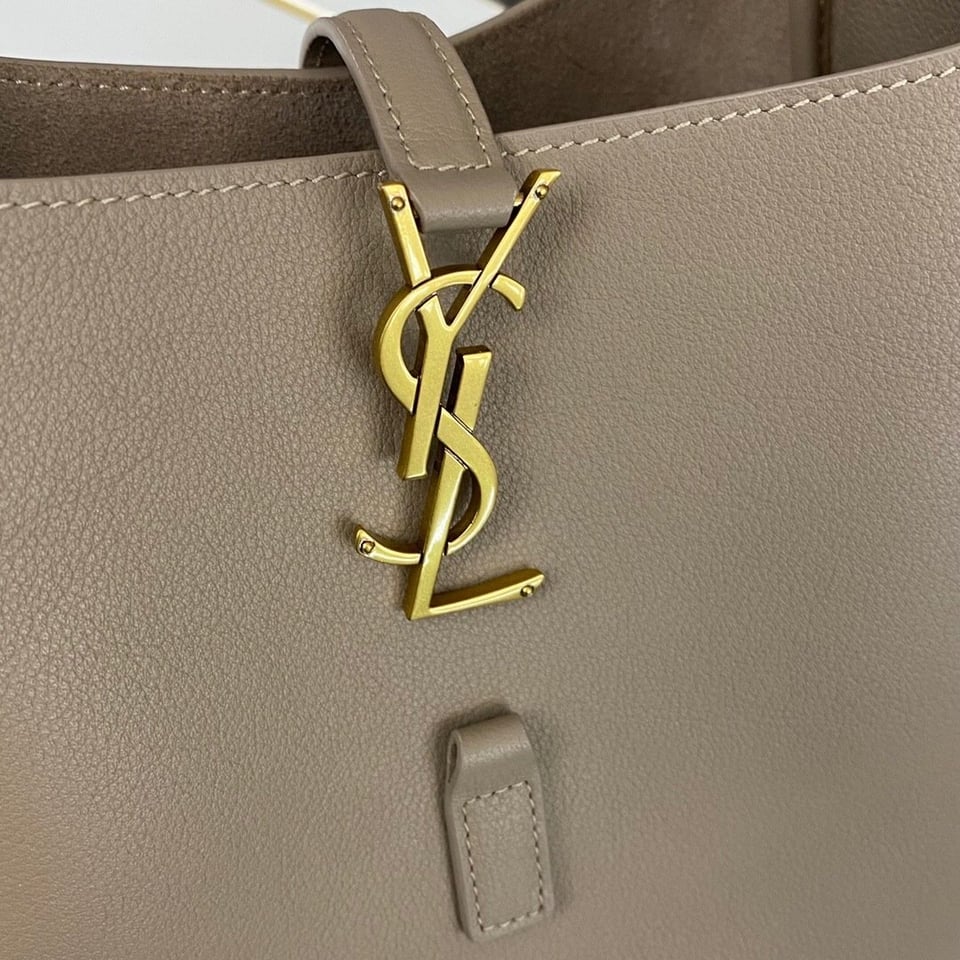 Saint Laurent Le 5 A 7 Soft Small Hobo Bag In Smooth Leather Grey view 8
