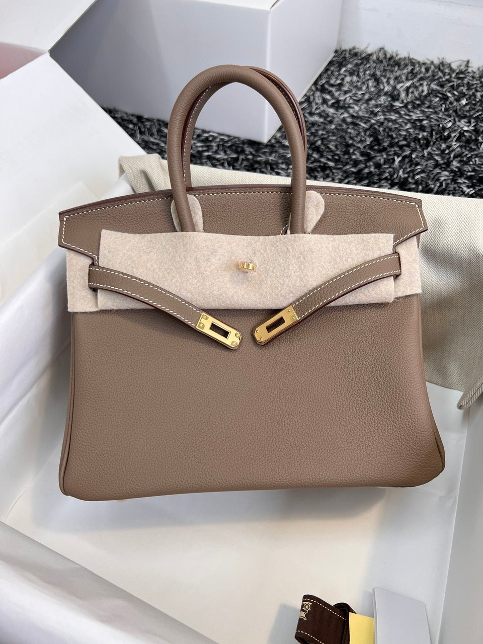 Hermes Birkin 25Cm Brown Togo Leather Gold Hardware view 3