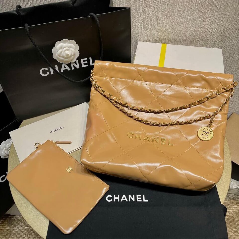 Chanel 22 Small Handbag Shiny Calfskin Camel Gold Metal view 2