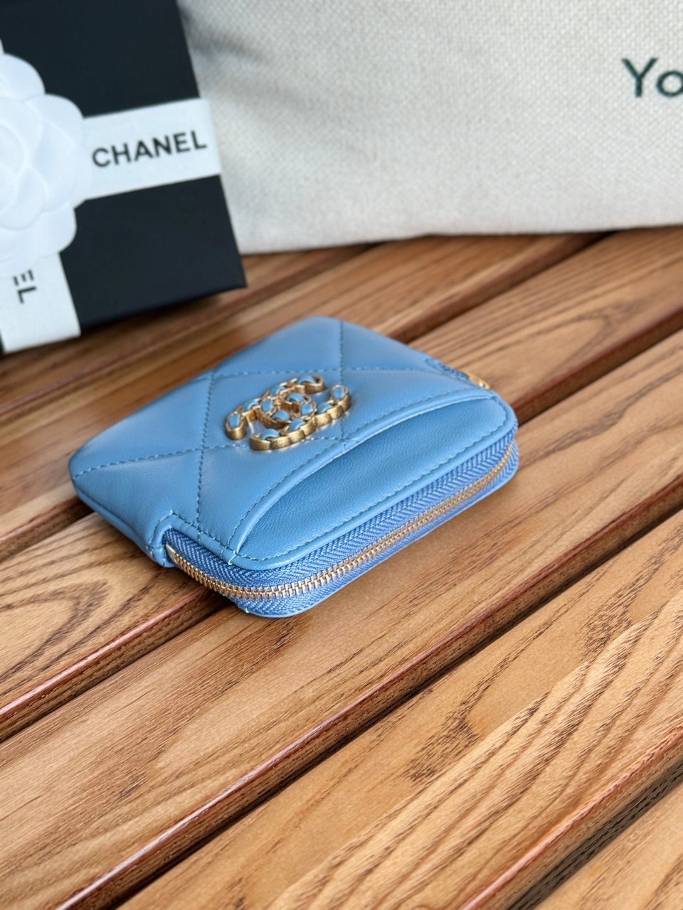 Chanel 19 Zipped Coin Purse 11Cm Blue Lambskin Gold Hardware view 7
