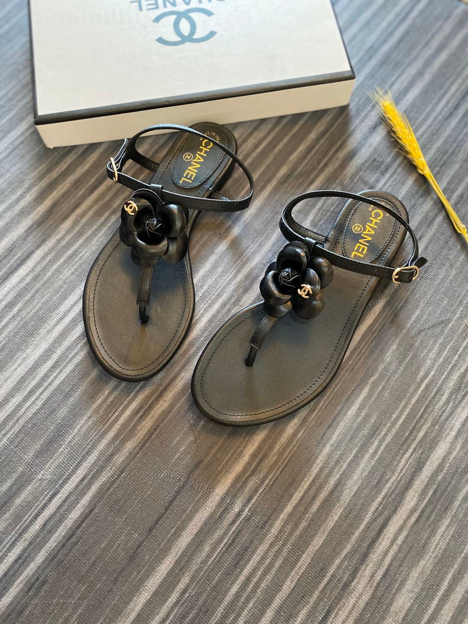 Chanel Jelly Black Rubber Camellia Sandals Black view 4
