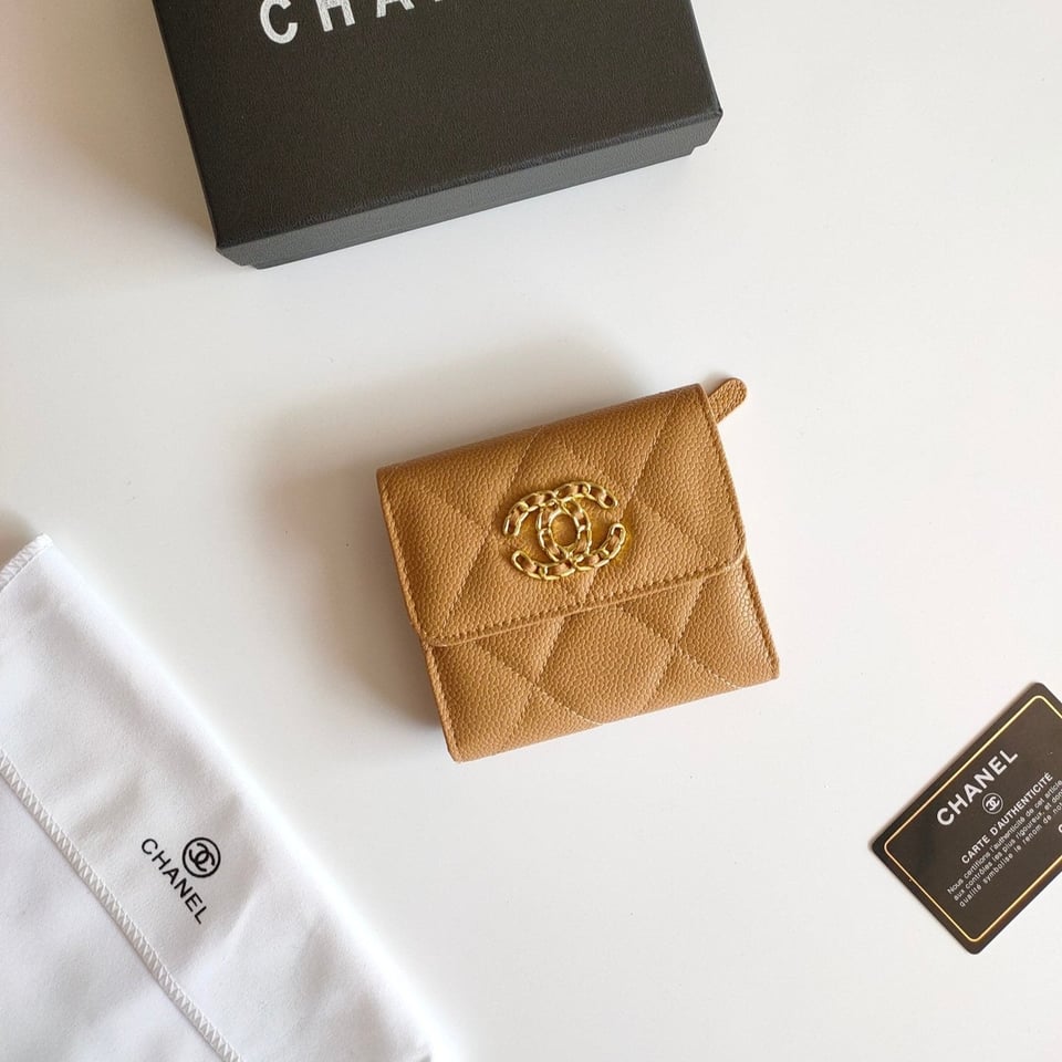 Chanel Square Purse 12 Amber Grained Calfskin Gold Icon