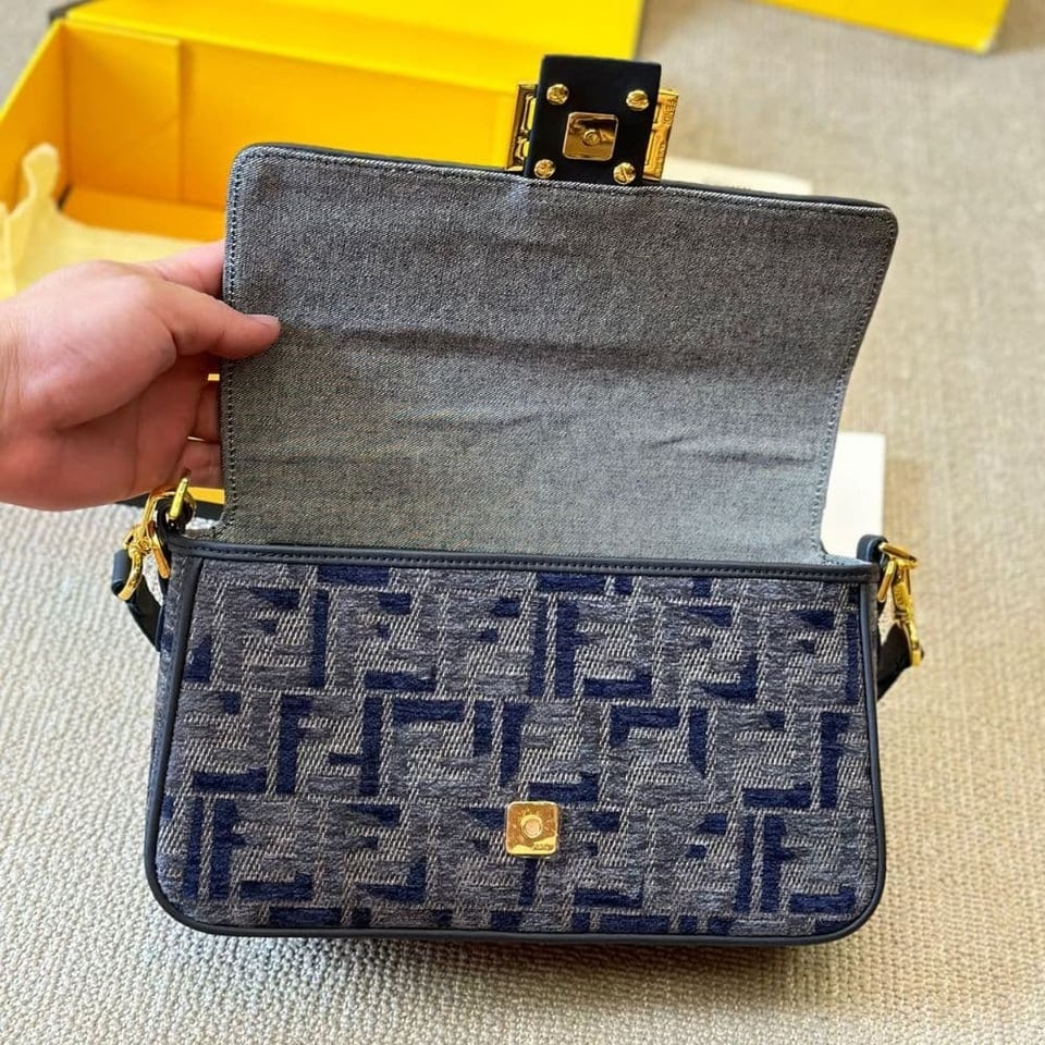 Fendi Baguette Ff Chenille Bag Dark Blue 27Cm view 7