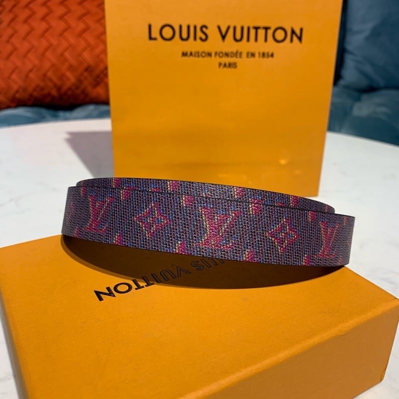 Louis Vuitton Dauphine 25mm Reversible Belt MP139U view 7