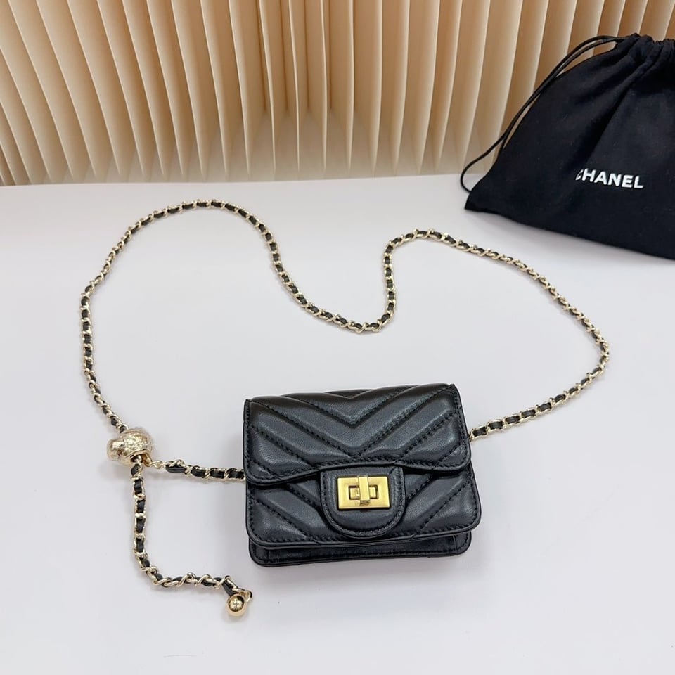 Chanel 2.55 Belt Black Chevron Lambskin Bag view 6