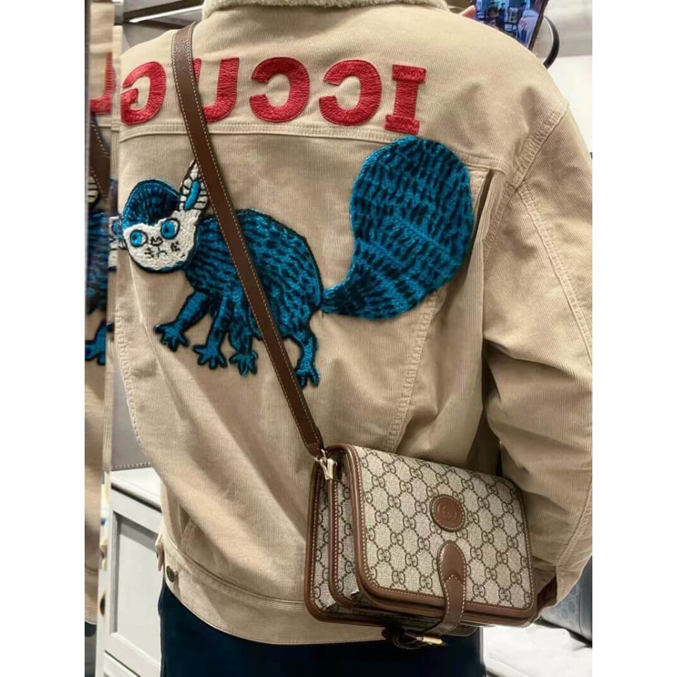 Gucci Mini Shoulder Bag with Interlocking G in GG Supreme view 5