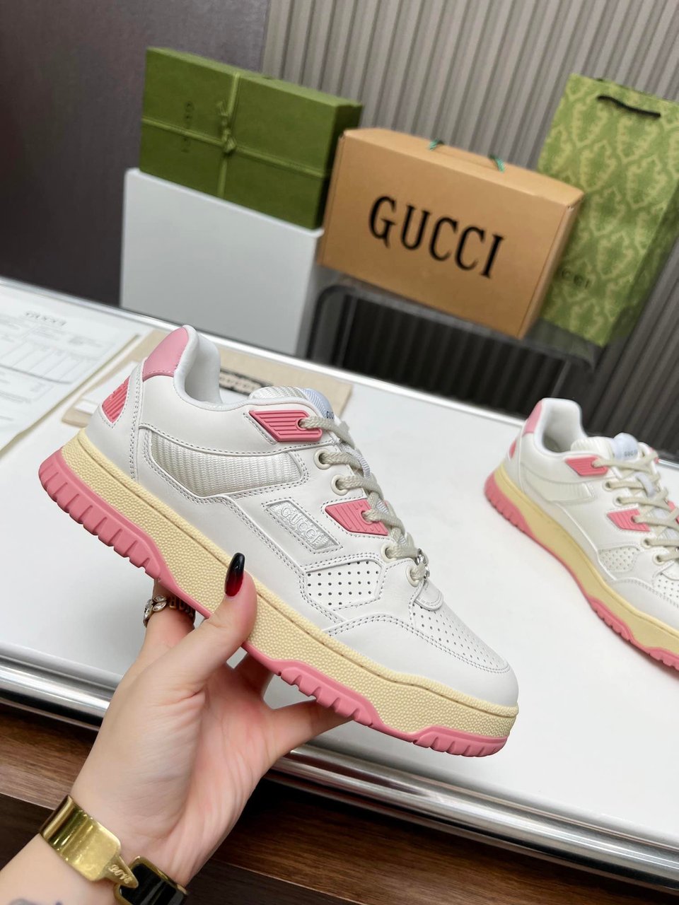 Gucci Women’S Distressed Effect Sneakers Pink view 3