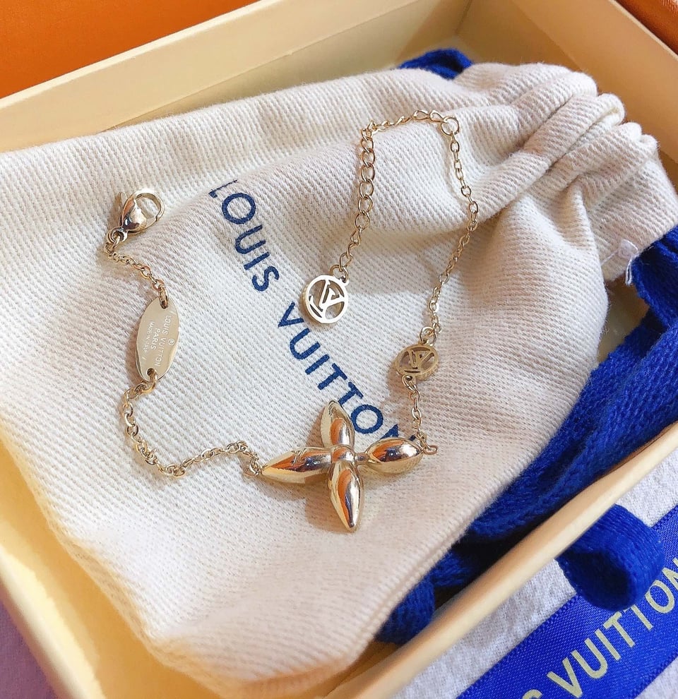 Louis Vuitton Louisette Bracelet Gold M00372 view 5