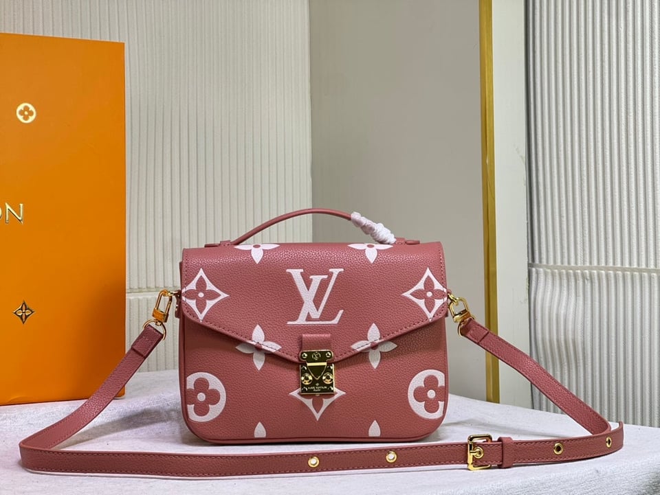 Louis Vuitton Pochette Metis Dark Pink 25Cm view 11