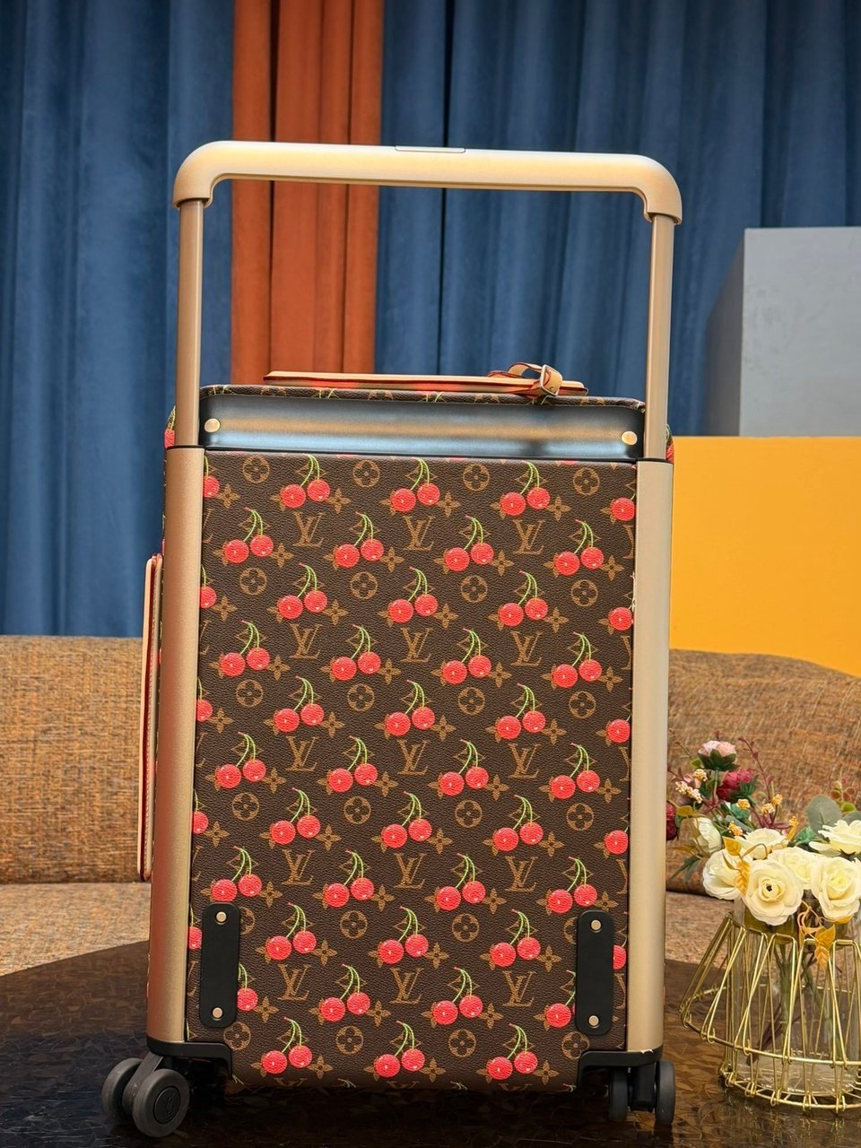 Lv Cherry Travel Horizon 55 – Luxury Cabin Carry-On 55cm/21.6in view 8