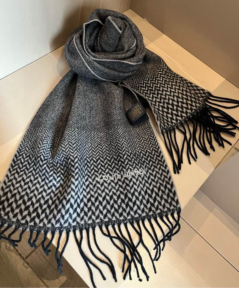 Louis Vuitton Herringbone Cashmere Scarf Black For Women 185cm view 2