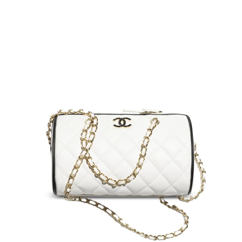 Chanel Spring Summer 2025 Pre-collection Clutch With Chain Lambskin White 18.5cm/ 7.3inches view 2
