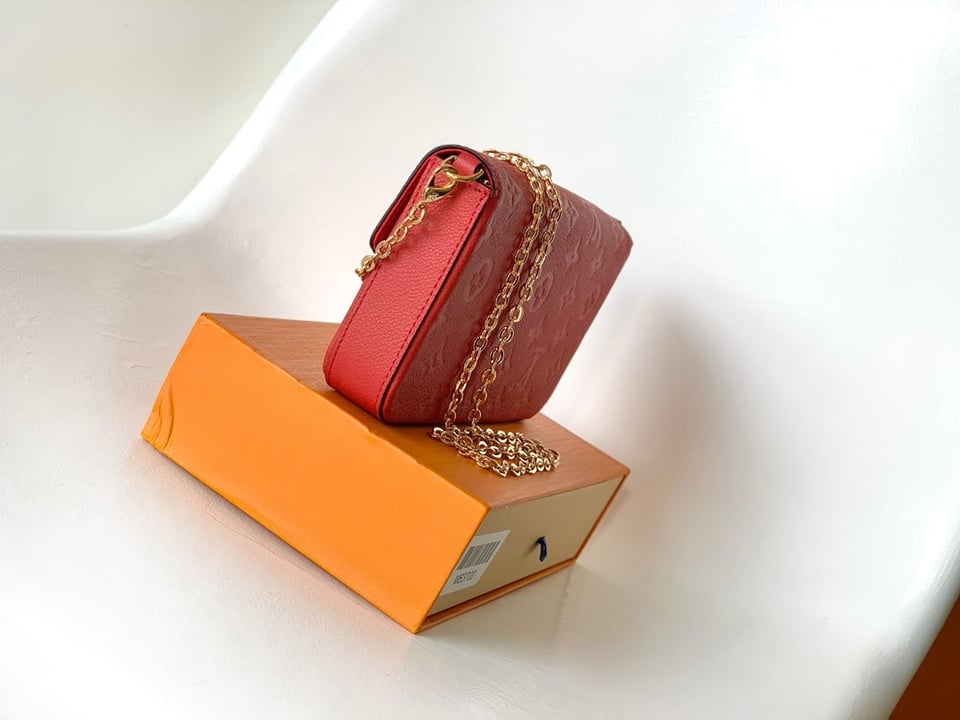 Louis Vuitton Felicie Pochette Bag Scarlett Red 21Cm view 4