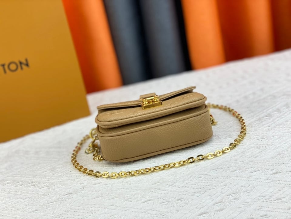 Louis Vuitton Micro Metis Beige Clair 14Cm view 7