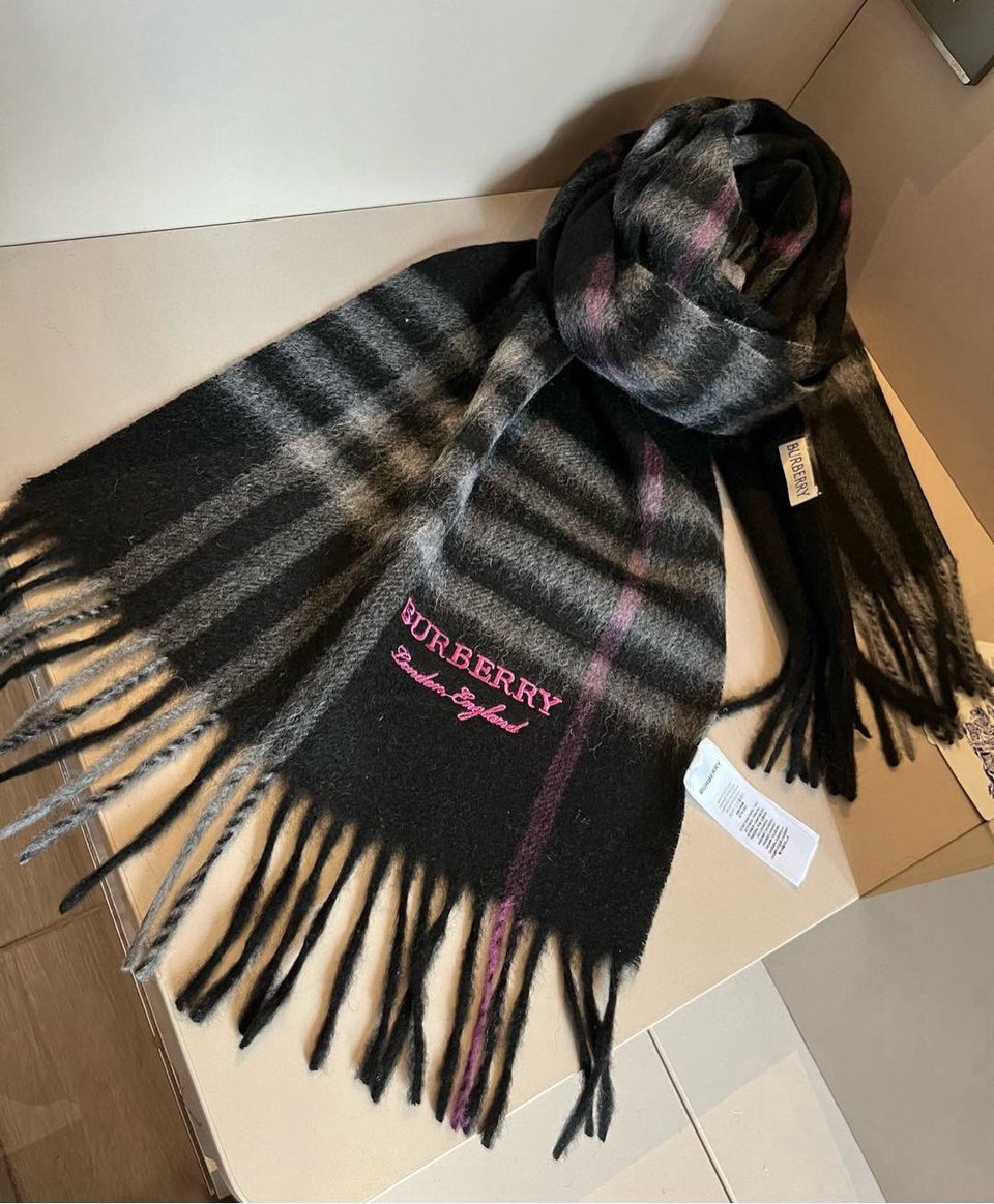 Burberry Cashmere Scarf Chain Black-White For Women 180cm view 2