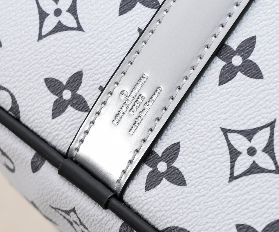 Louis Vuitton Keeppall Bandouliere Monogram Eclipse view 8