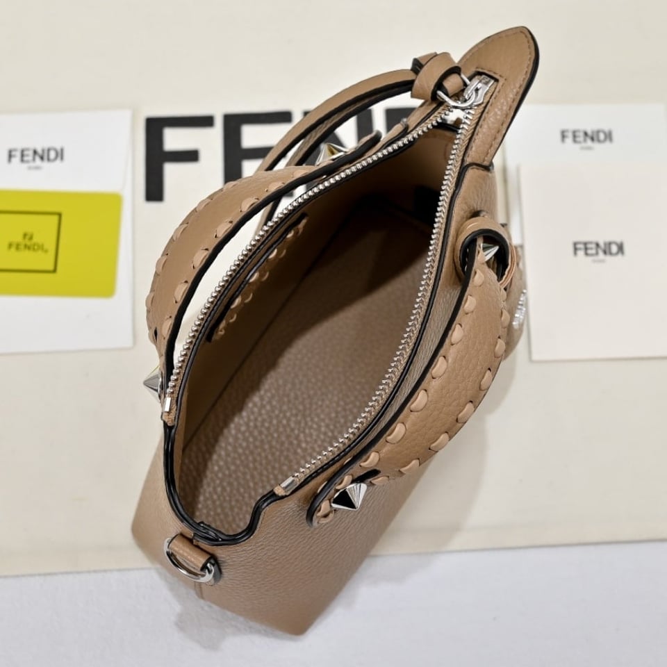 Fendi By The Way Selleria Medium Beige 20Cm view 6