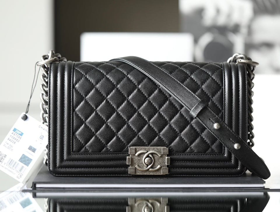 Chanel Medium Boy Black Caviar With Ruthenium Hardware 25cm view 3