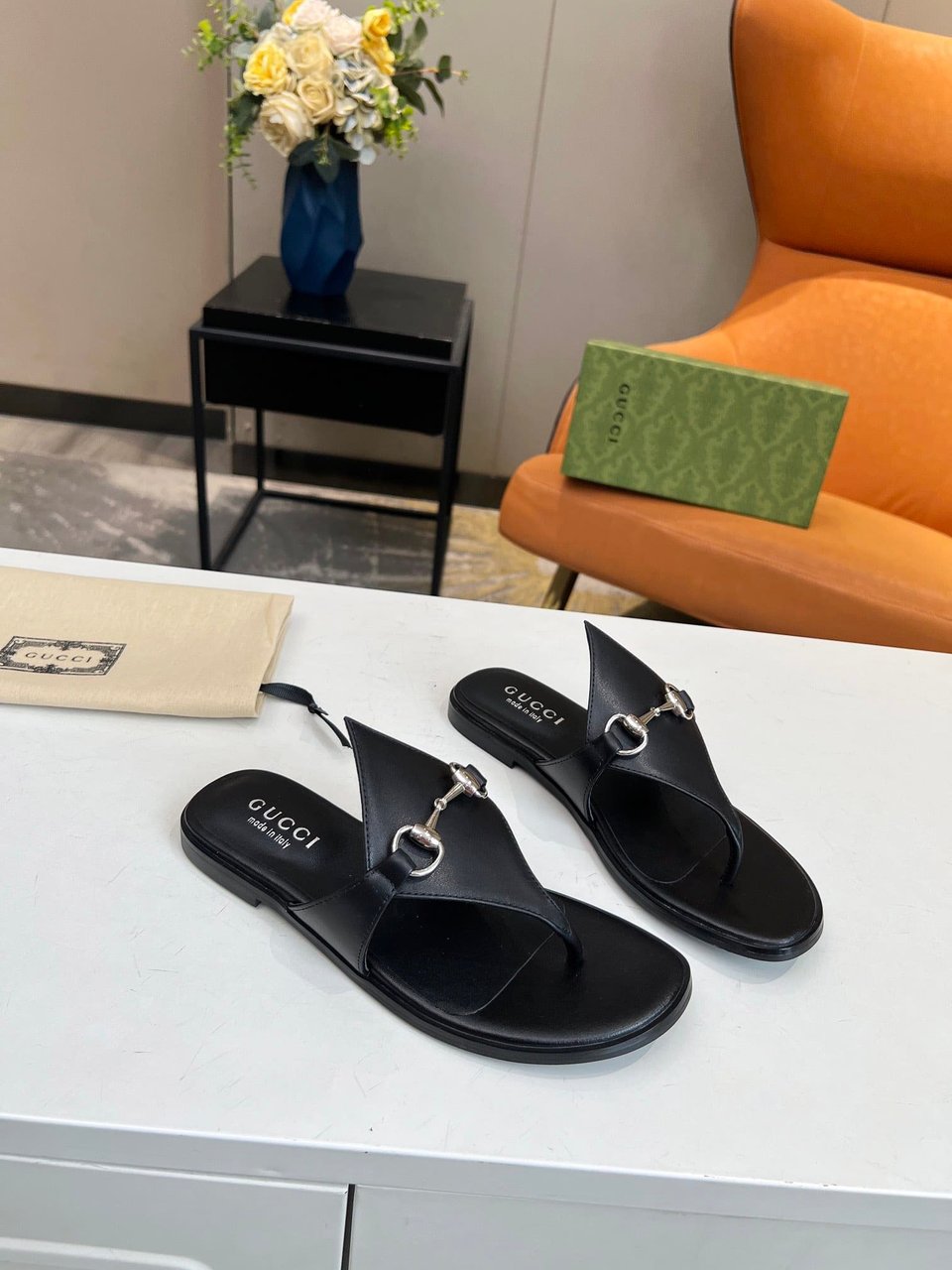 Gucci Women’S Thong Sandal With Horsebit Black view 5