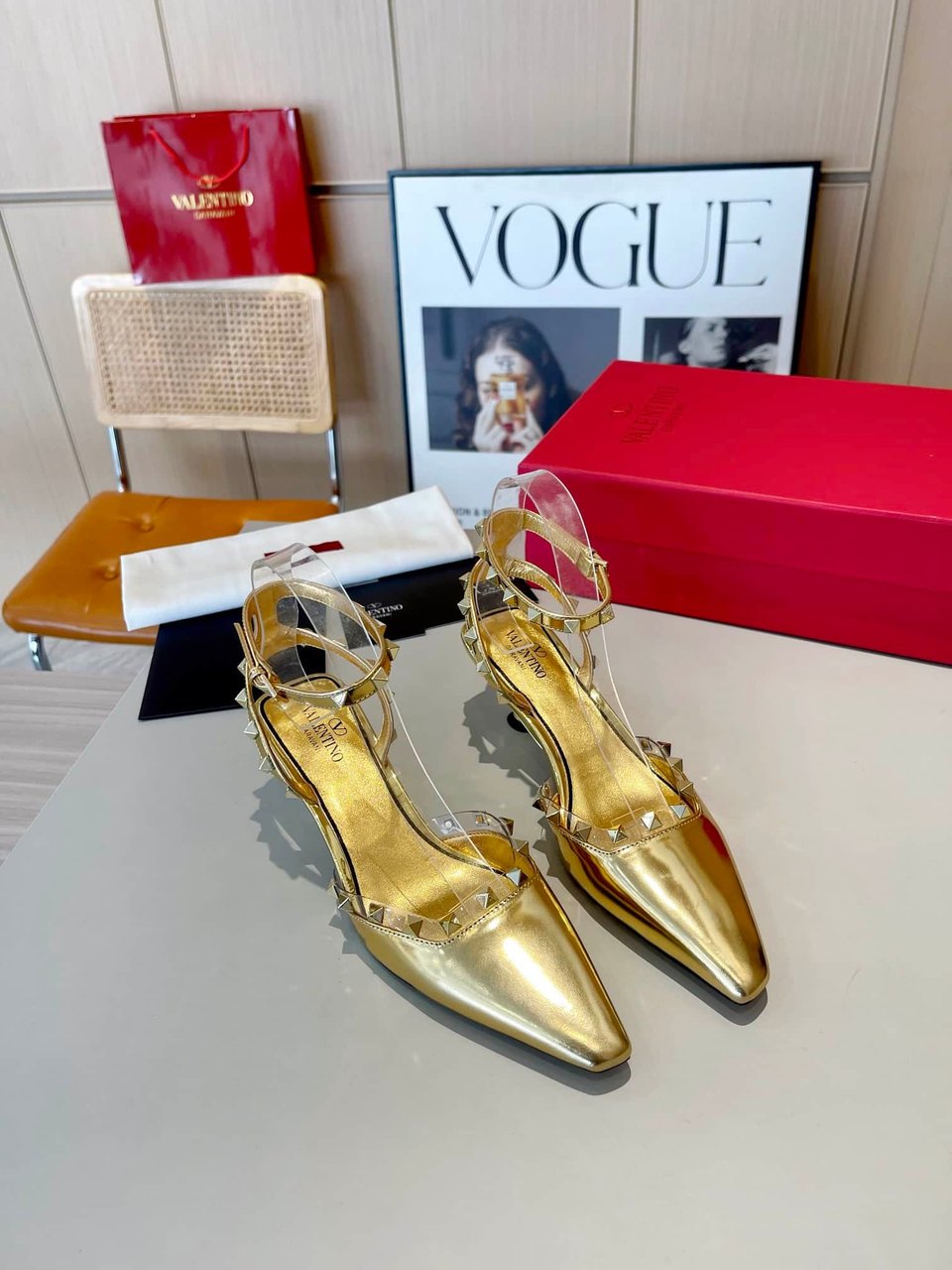 Valentino Garavani Rockstud Couture Pumps Gold view 9