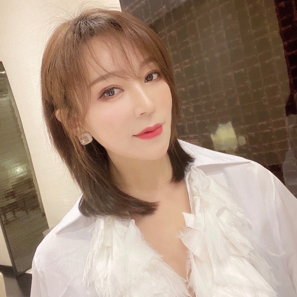 Chanel Earrings view 6