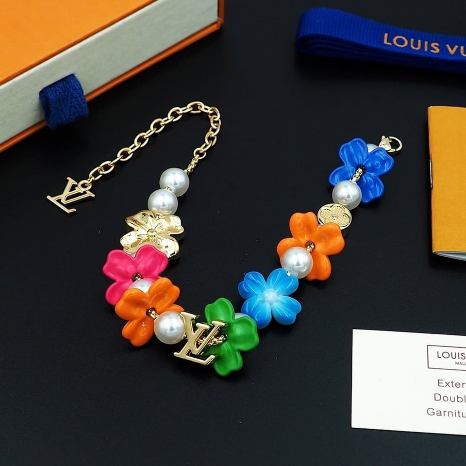 Louis Vuitton Lv Surfin’ Flower Bracelet M1603A view 9