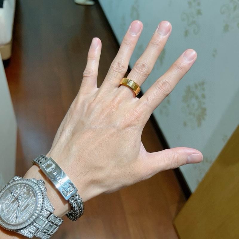 Gucci Rings view 4