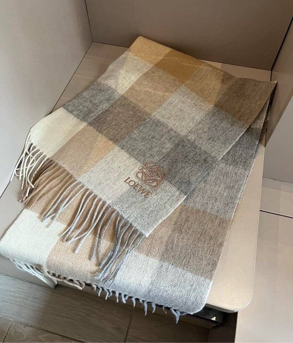 Loewe Cashmere Scarf Check Gray Brown For Women 180cm view 4