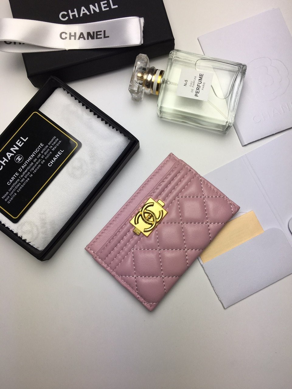 Chanel Boy Card Holder 11.2 Baby Pink Calfskin Gold Icon view 4