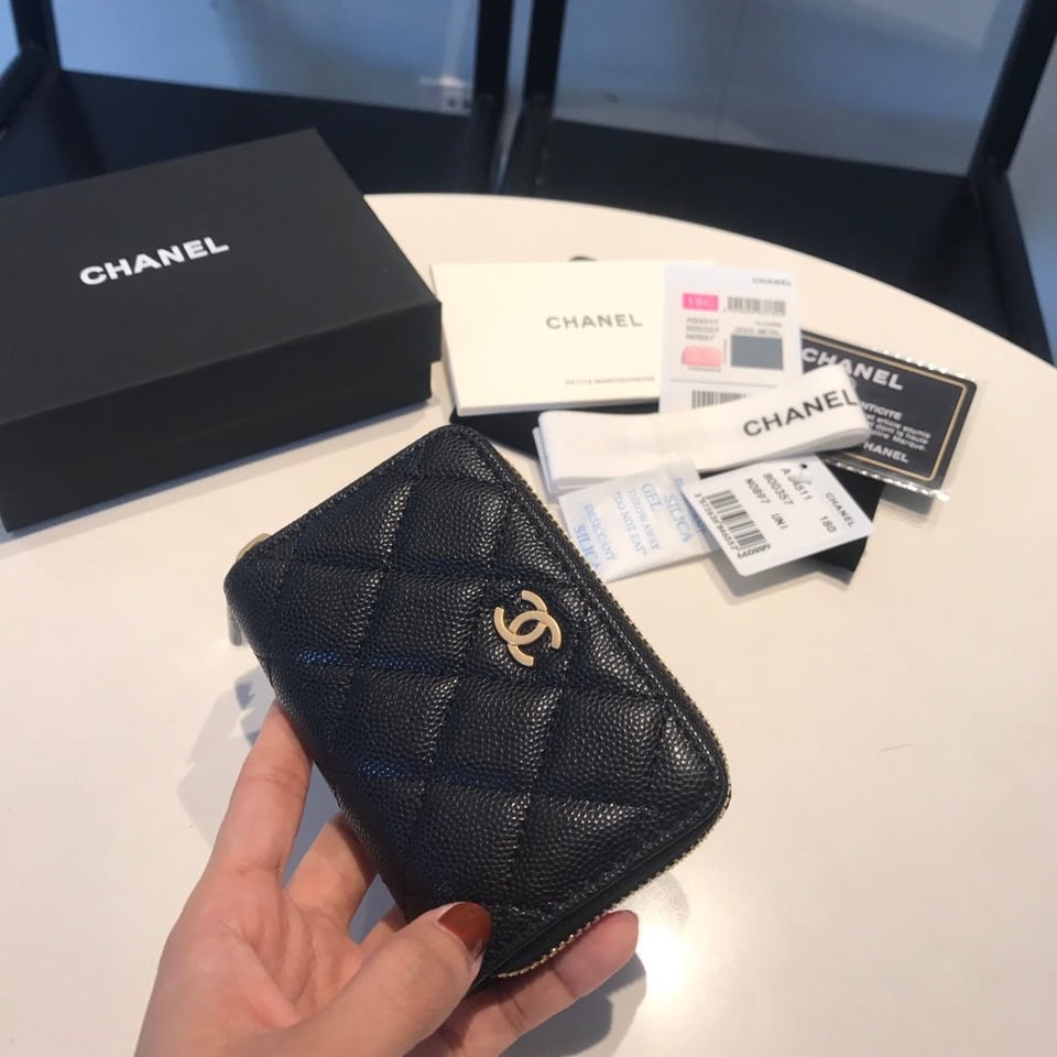 Chanel Zipped Caviar Purse 11 Black Calfskin Gold Icon view 5