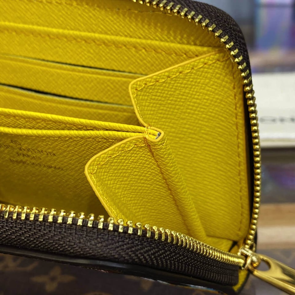 Louis Vuitton Christmas Animation 2022 Zippy Coin Purse Yellow view 8