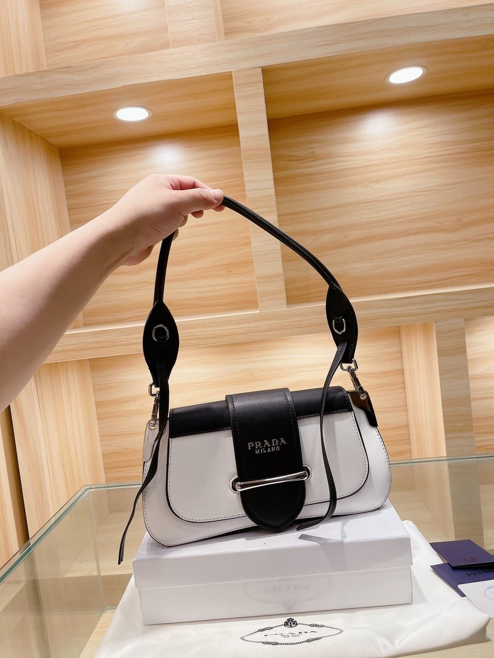 Prada City Calfskin Sidonie Shoulder Bag White Black 28Cm view 4