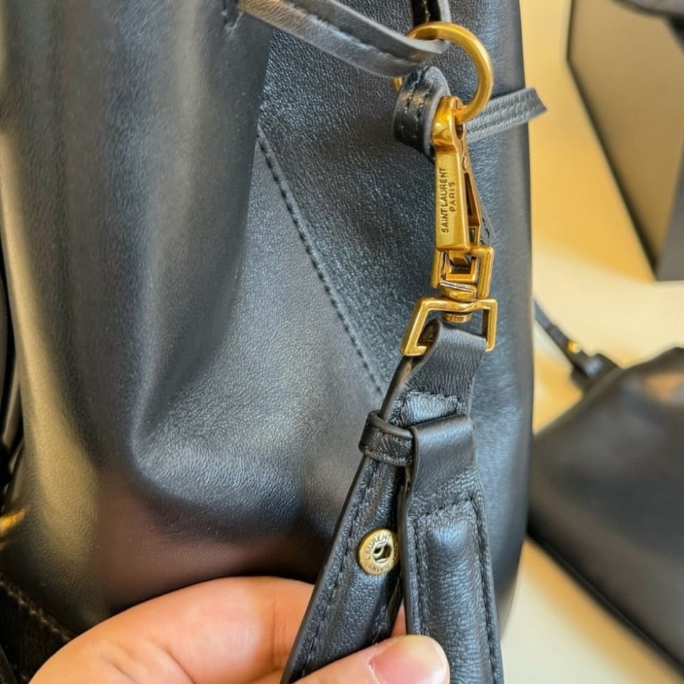 Saint Laurent Paris Vii Pochon Suede Leather Black 24Cm view 10