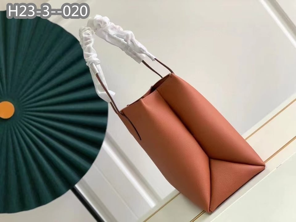 Louis Vuitton Lockme Shopper Brown 42Cm M58927 view 4